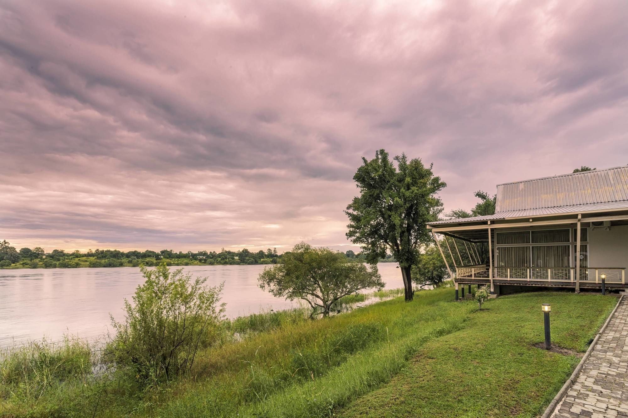 Protea Hotel By Marriott Zambezi River Lodge Katima Mulilo Extérieur photo